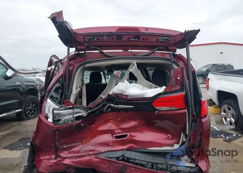 2022 Chrysler Voyager Lx из США, поврежденный, VIN 2C4RC1CG6NR166002